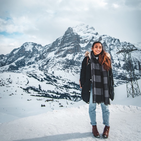 Meet your Posher, Delaney - Picture 1 of 1